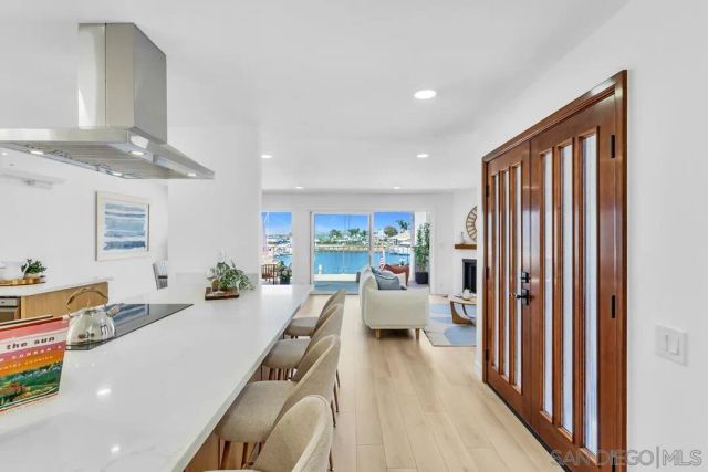 38 Antigua Court, Coronado, CA 92118