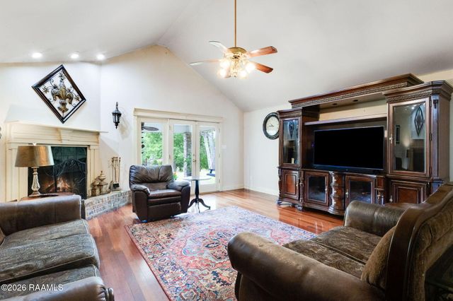 1004 Hugh Drive, St. Martinville, LA 70582