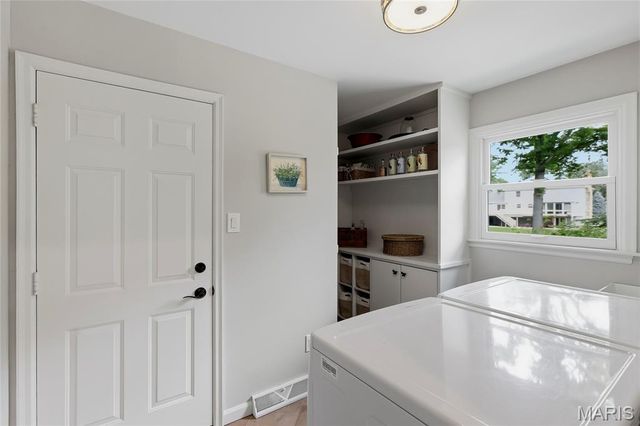 1931 Lymington Common, Chesterfield, MO 63005