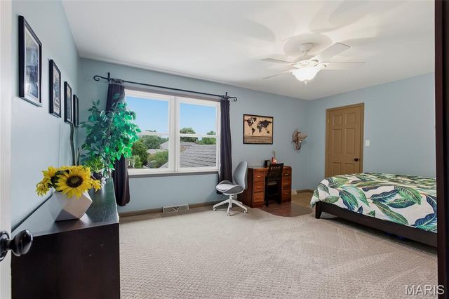 1931 Lymington Common, Chesterfield, MO 63005