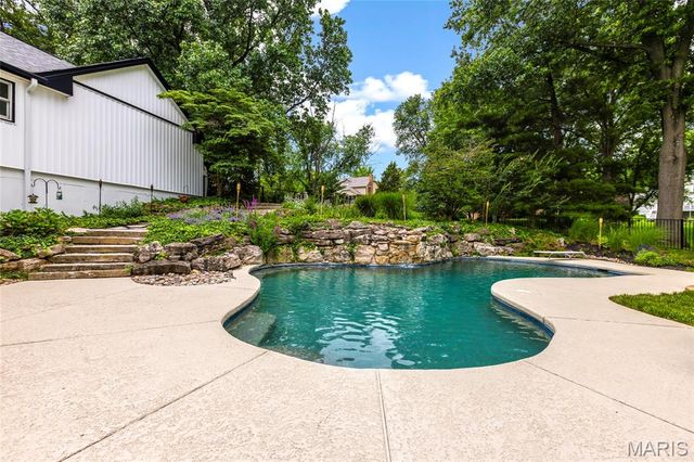 1931 Lymington Common, Chesterfield, MO 63005
