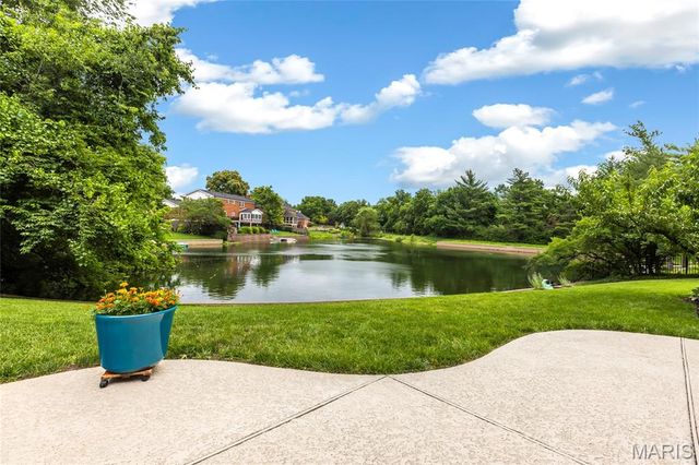 1931 Lymington Common, Chesterfield, MO 63005