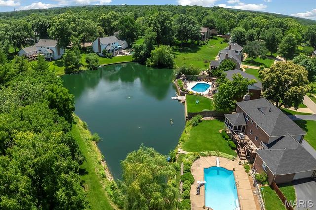 1931 Lymington Common, Chesterfield, MO 63005