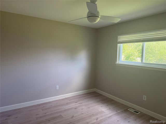 934 Harvard Road, Berkley, MI 48072