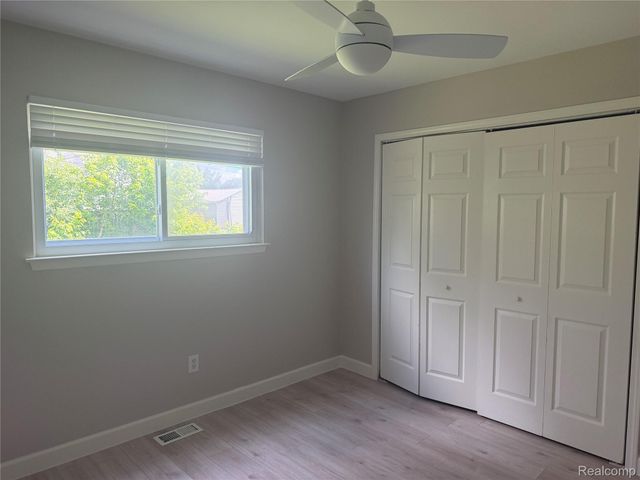 934 Harvard Road, Berkley, MI 48072