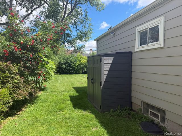 934 Harvard Road, Berkley, MI 48072