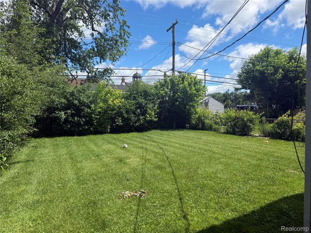 934 Harvard Road, Berkley, MI 48072