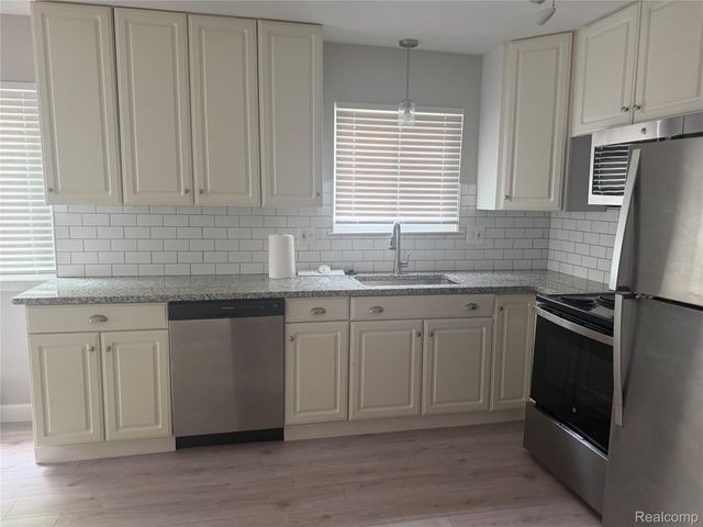 934 Harvard Road, Berkley, MI 48072