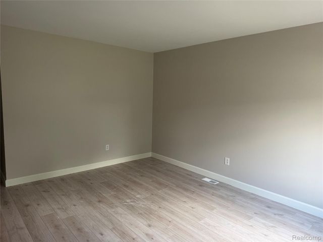 934 Harvard Road, Berkley, MI 48072