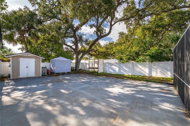 2462 CAROLTON ROAD, Maitland, FL 32751