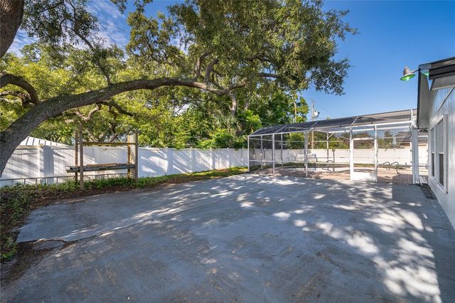 2462 CAROLTON ROAD, Maitland, FL 32751