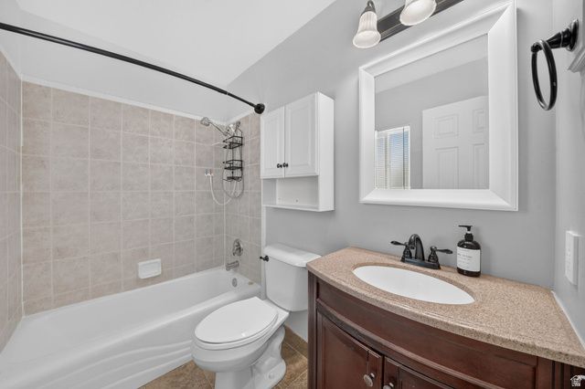 2432 W 1915 N, Clinton, UT 84015