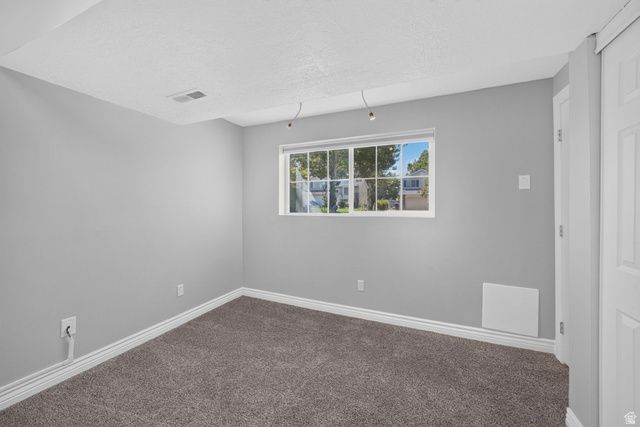2432 W 1915 N, Clinton, UT 84015