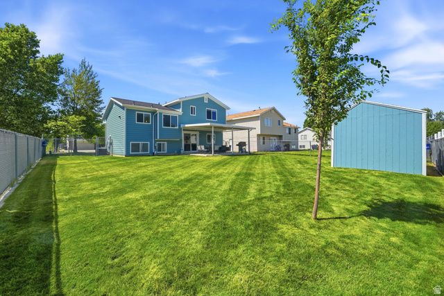 2432 W 1915 N, Clinton, UT 84015
