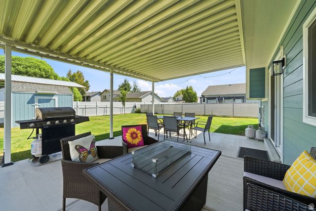 2432 W 1915 N, Clinton, UT 84015