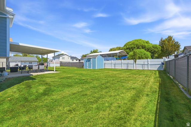 2432 W 1915 N, Clinton, UT 84015