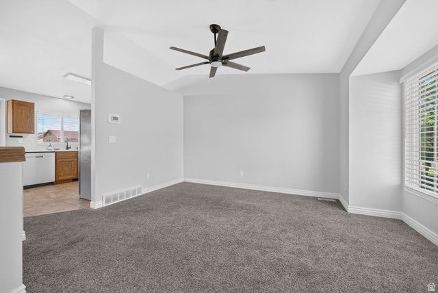 2432 W 1915 N, Clinton, UT 84015