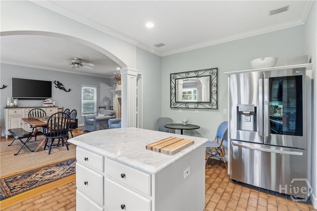 41 Grimball Point Road, Savannah, GA 31406