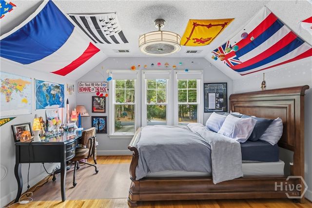 41 Grimball Point Road, Savannah, GA 31406