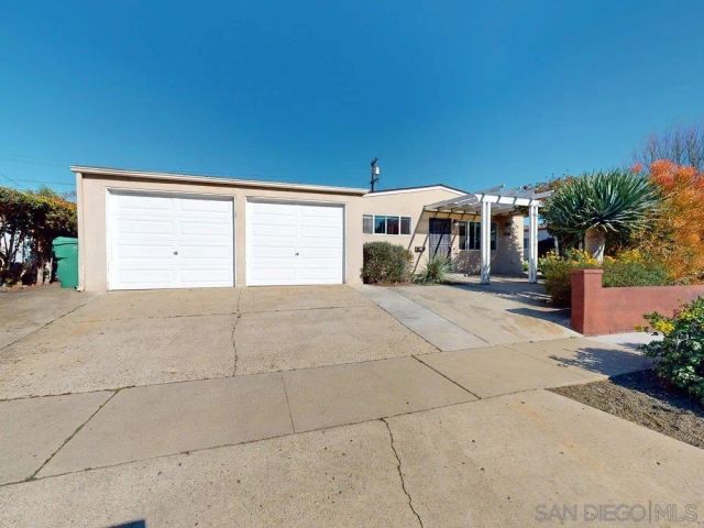 3346-48 Luna Ave., San Diego, CA 92117