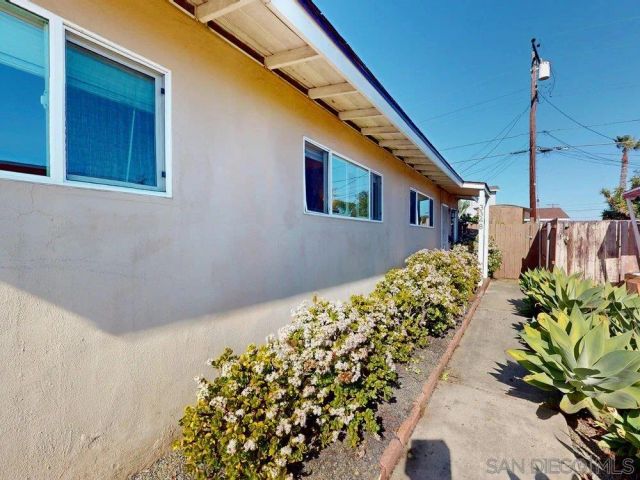 3346-48 Luna Ave., San Diego, CA 92117
