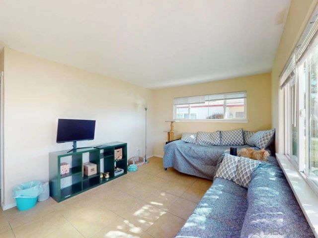 3346-48 Luna Ave., San Diego, CA 92117