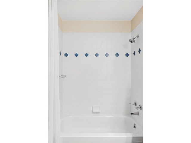 212 Mulligan Lake Dr, Mead, CO 80542