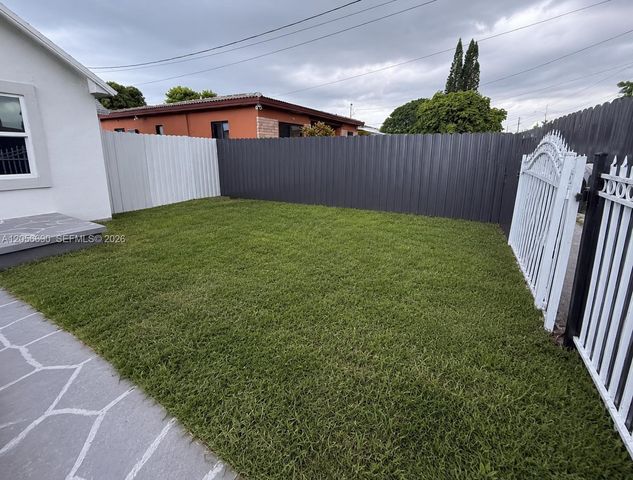 1296 NW 72nd St, Miami, FL 33147