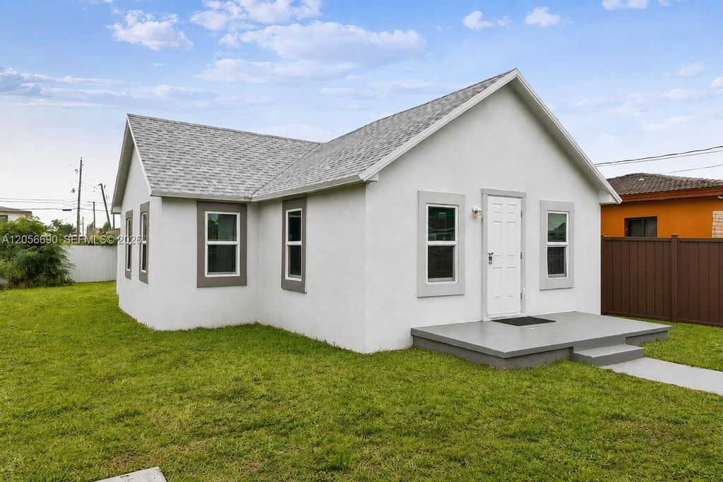 1296 NW 72nd St, Miami, FL 33147