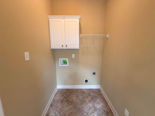 6845 LAGRANGE GROVE DR, Cordova, TN 38018