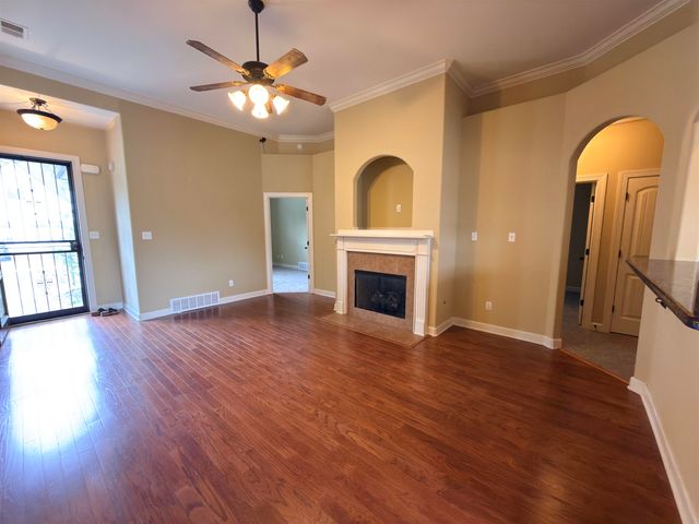 6845 LAGRANGE GROVE DR, Cordova, TN 38018