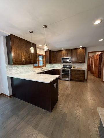 2841 Orange Brace Road, Riverwoods, IL 60015