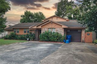 4002 Charriton Drive, Houston, TX 77039