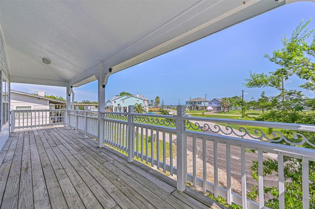 1578 Railroad Avenue, San Leon, TX 77539