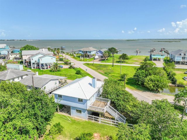 1578 Railroad Avenue, San Leon, TX 77539