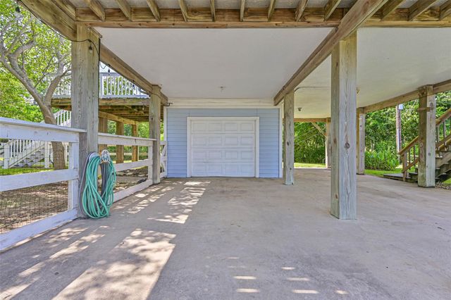 1578 Railroad Avenue, San Leon, TX 77539