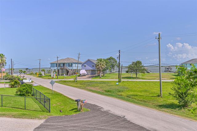 1578 Railroad Avenue, San Leon, TX 77539