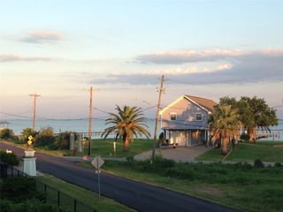 1578 Railroad Avenue, San Leon, TX 77539