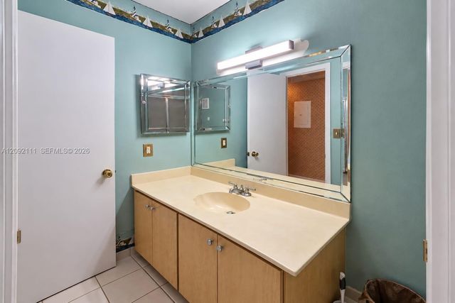 10951 W Clairmont Circle 209, Tamarac, FL 33321