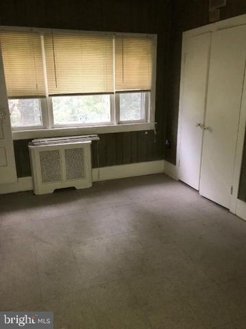 1267 GLASSBORO RD, Williamstown, NJ 08094