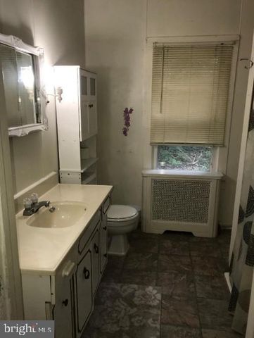 1267 GLASSBORO RD, Williamstown, NJ 08094