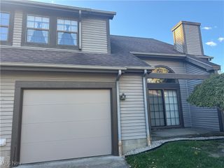 3811 Northwoods Court NE 4, Warren, OH 44483