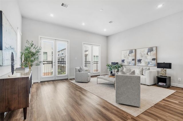 1254 N Post Oak Road A, Houston, TX 77055