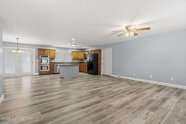 533 Hanging Rock Rd, Leitchfield, KY 42754