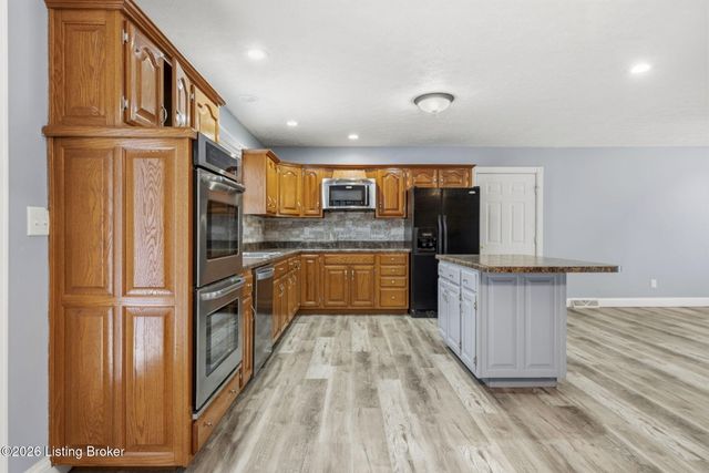 533 Hanging Rock Rd, Leitchfield, KY 42754