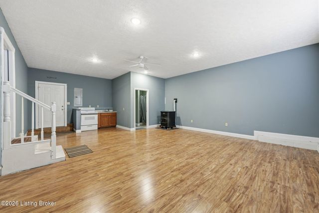 533 Hanging Rock Rd, Leitchfield, KY 42754