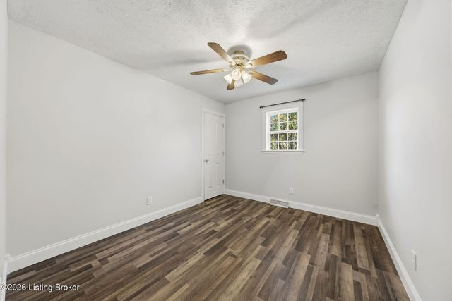 533 Hanging Rock Rd, Leitchfield, KY 42754