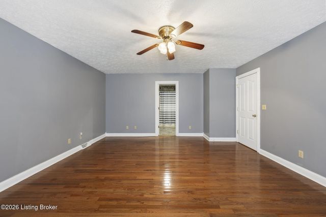 533 Hanging Rock Rd, Leitchfield, KY 42754