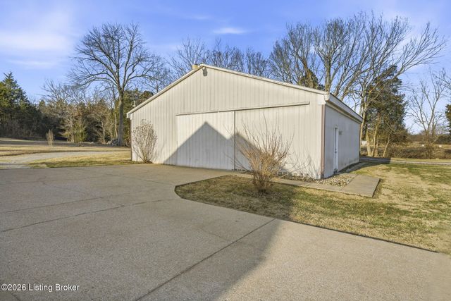 533 Hanging Rock Rd, Leitchfield, KY 42754