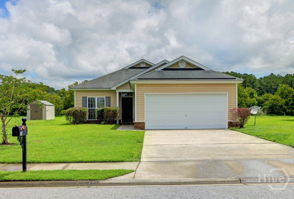 Image 1 of property listing at 20 Evergreen Oak Drive, Richmond Hill, GA 31324